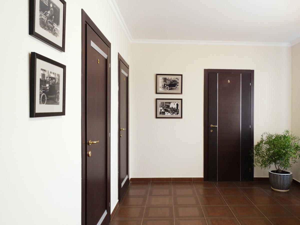 Henry Ford Mini Hotel Odessa Exterior photo